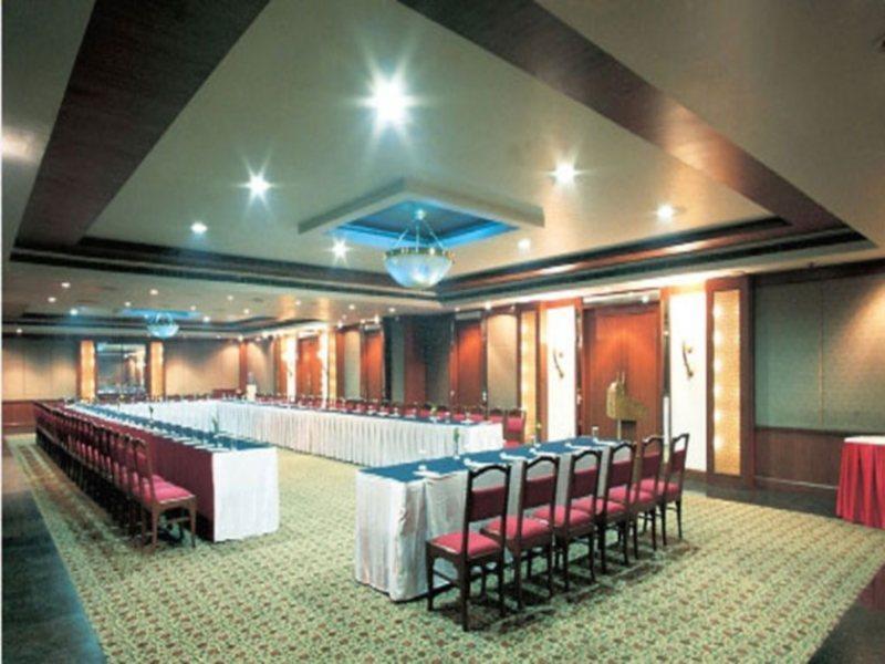 Hotel Clarks Shiraz Agra  Eksteriør bilde