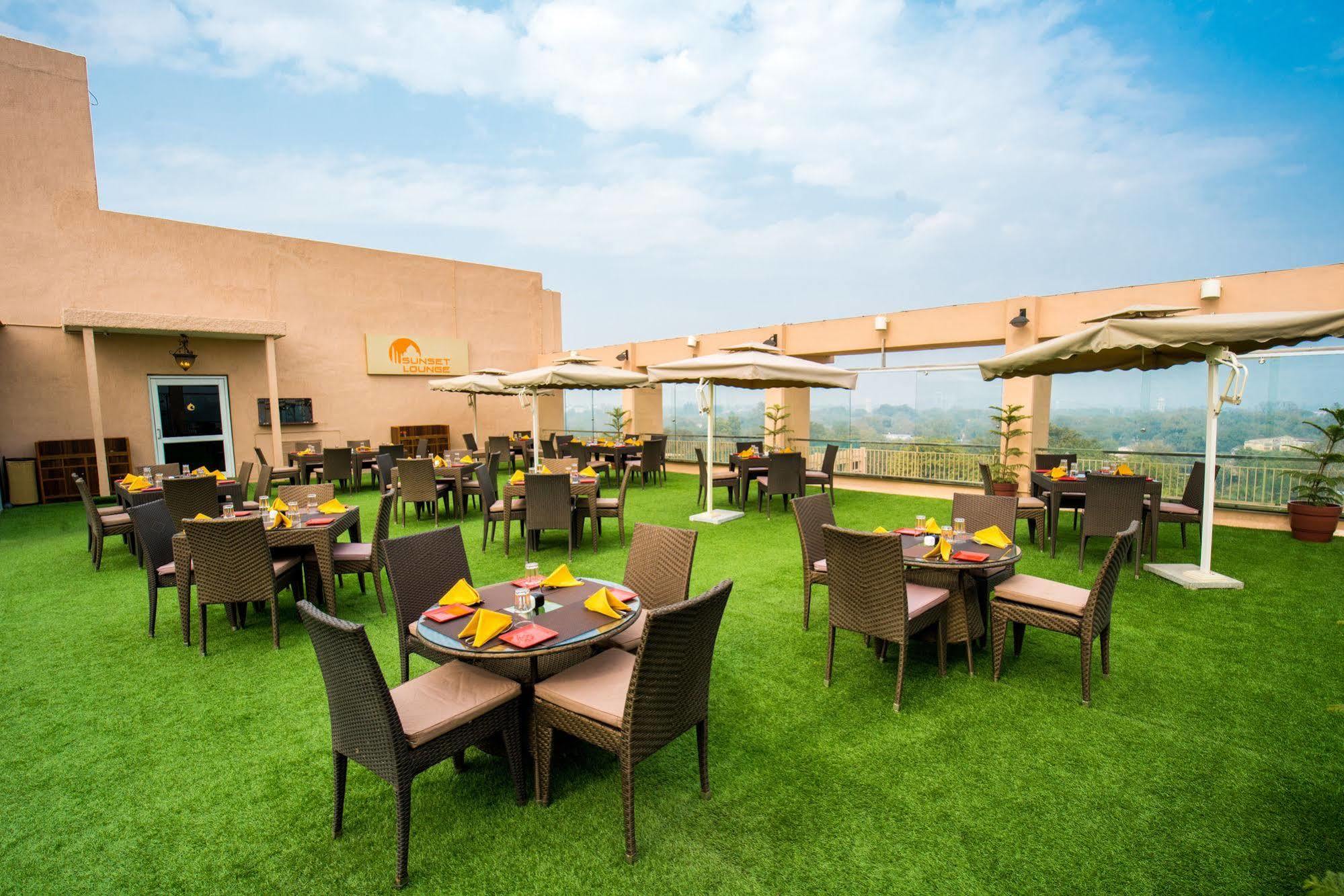 Hotel Clarks Shiraz Agra  Eksteriør bilde