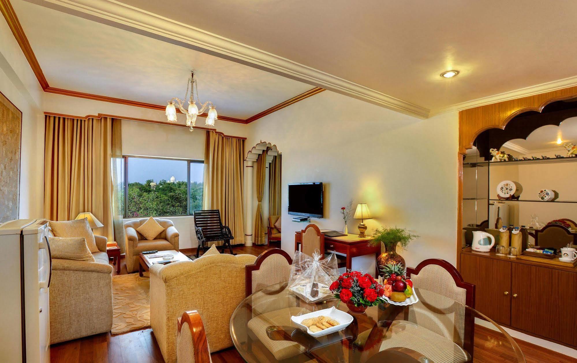 Hotel Clarks Shiraz Agra  Eksteriør bilde